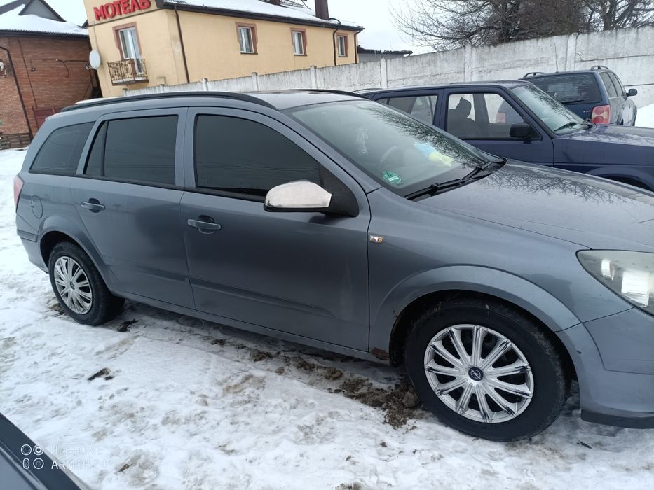Продам автомобіль Опель Астра Н