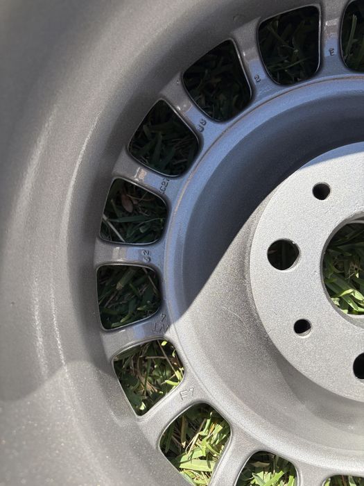 Jante Carica Cinza escuro BMW E30 14" 4x100