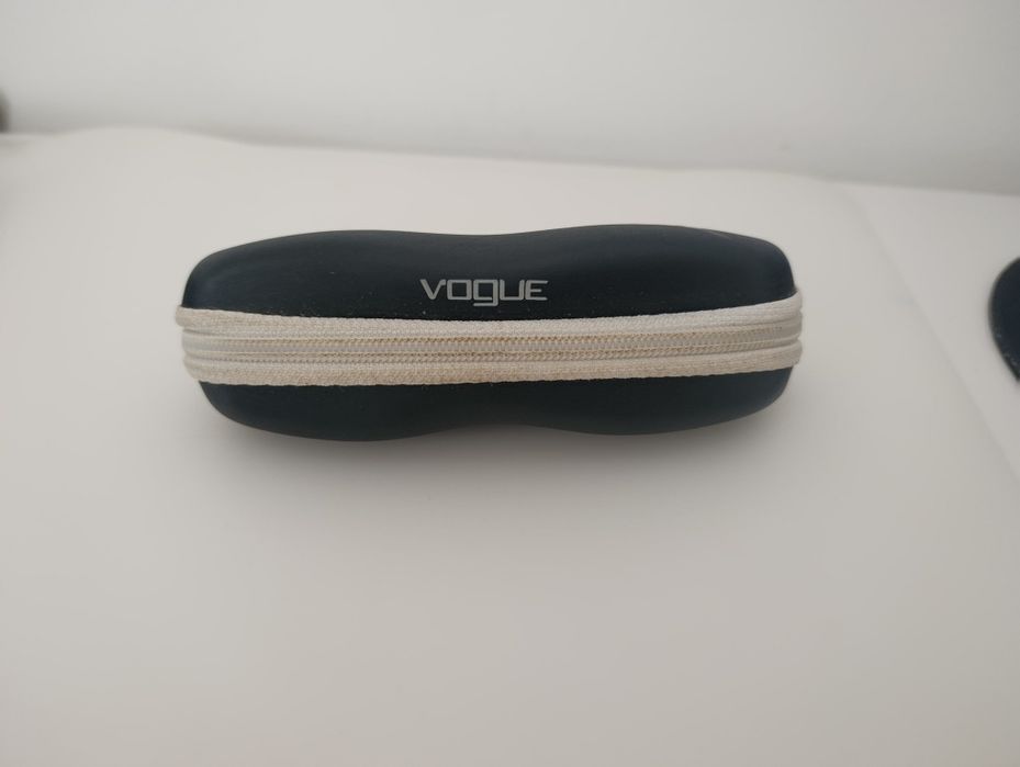 Armação óculos Vogue + caixa