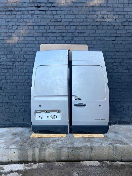 Дверь задняя Мастер 3 в сборе задні двері Renault Master 3 Opel Movano Nissan Interstar розбірка запчастини Дніпро Днепр шрот