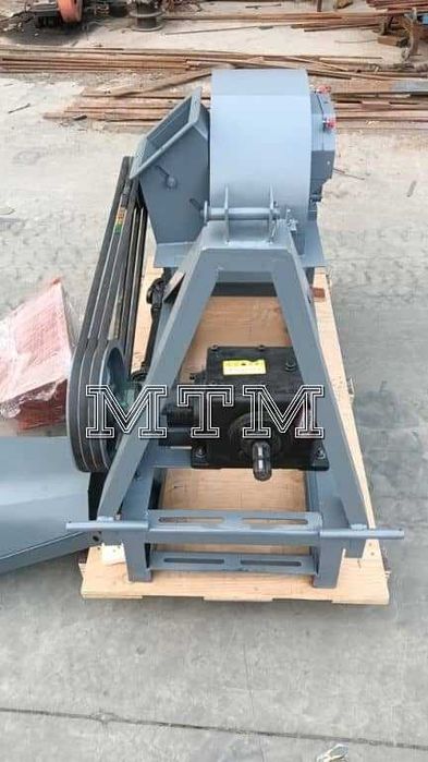 Kruszarka NA WOM do drewna pod Pelet, młyn do trocin, zrębek 30/37Kw