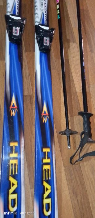 комплект чоботи лижні та лижі