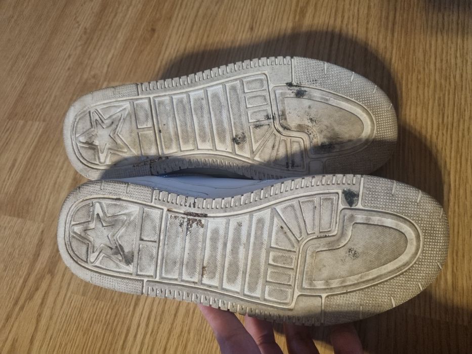 Buty sportowe damskie rozm. 39 białe srebrne Graceland