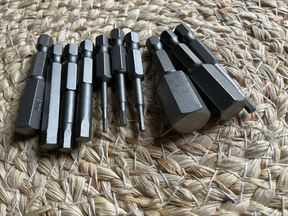 Набор10шт бит шестигранок повишеной прочности и износостойкости новий