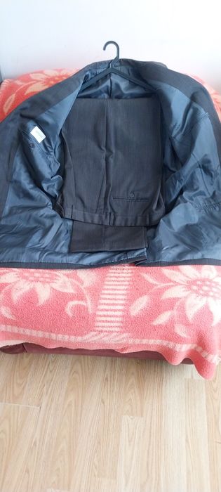 Fato completo pouco uso cinza tamanho 48 da Armani