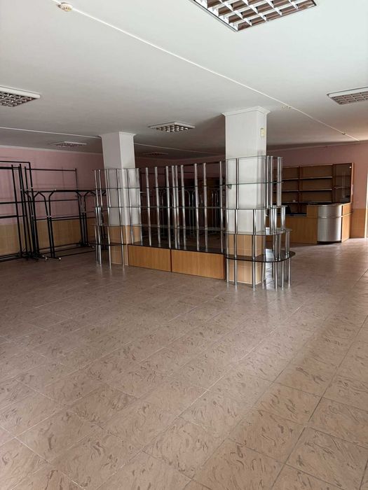 Оренда приміщення під магазин м.Волочиськ + Складска територія + Стоянка
