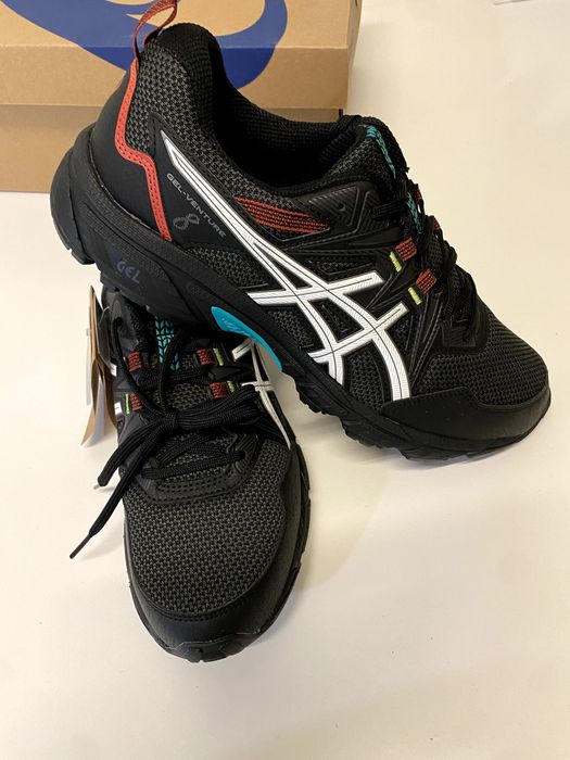 ASICS gel venture 8