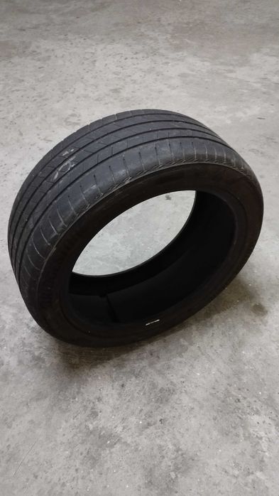 Pneu Bridgstone Turanza 235/45 R18 Semi-Novo em Excelente Estado!