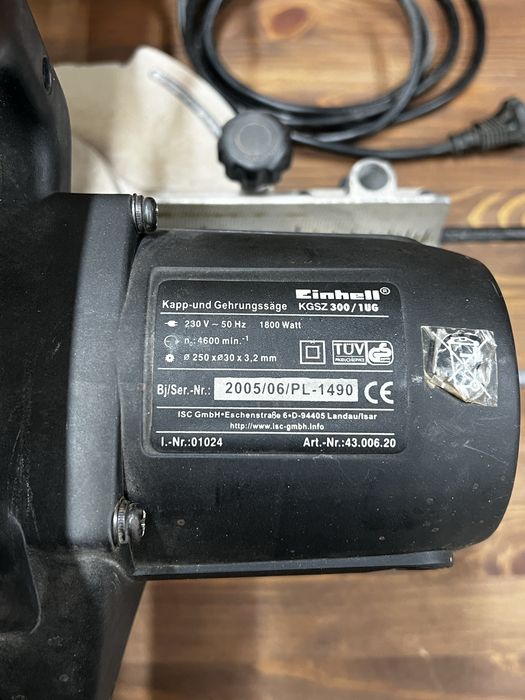 Торцювальна пила,торцовка Einhell KGSZ 300 1UG