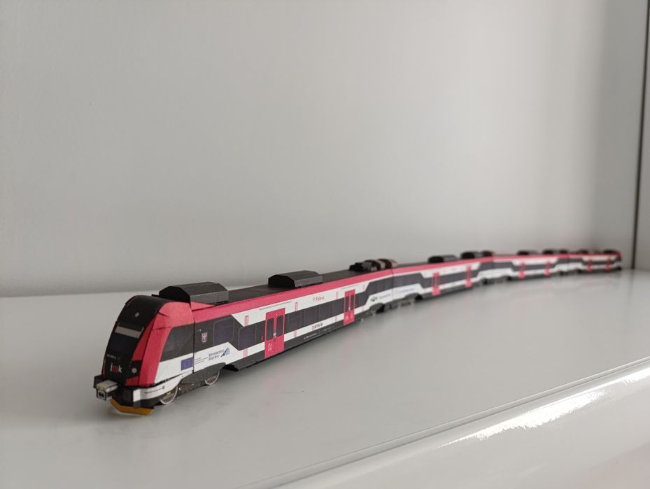 Model kartonowy jihomooravsky kraj IDS JMK zabawka pociąg miejski auto