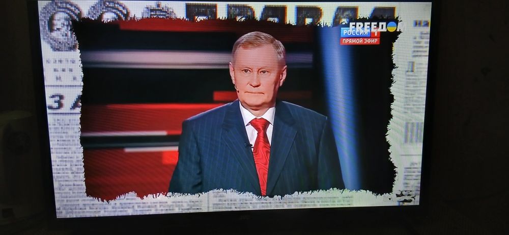 Продам недорого телевизор. (Smart TV) .