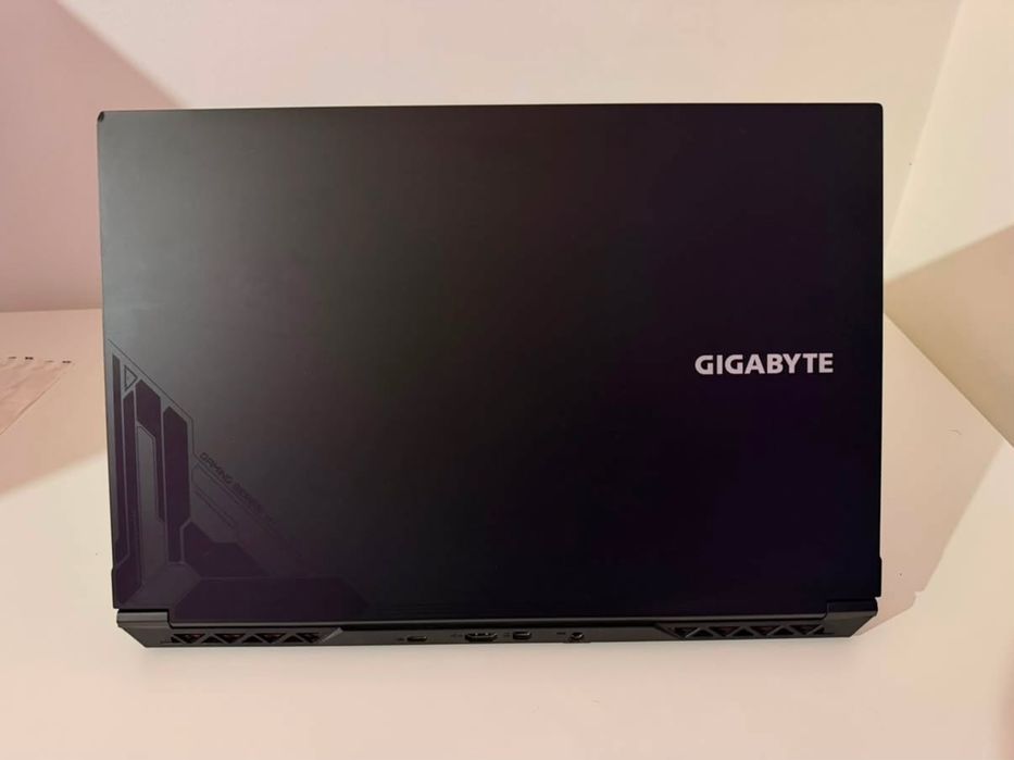 Portátil Gibagyte g5 mf5 - h2pt354kd