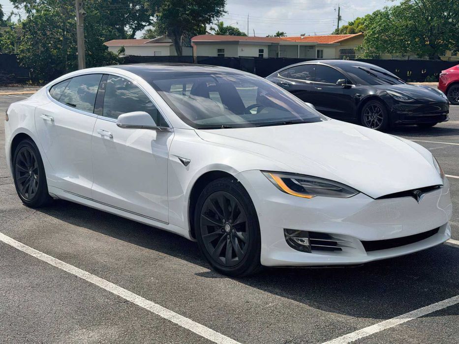 Tesla Model S 100D      2019