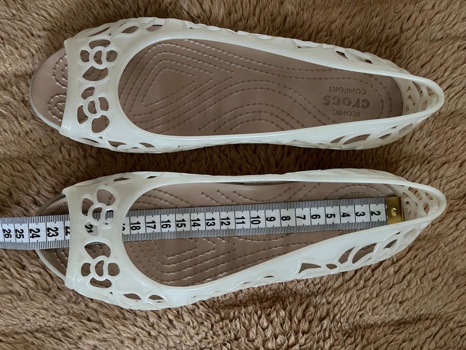 Sandały Crocs Isabella Jelly Flat W 7 nowe