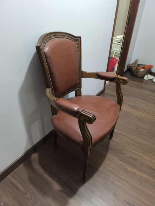 Cadeirão antigo para venda