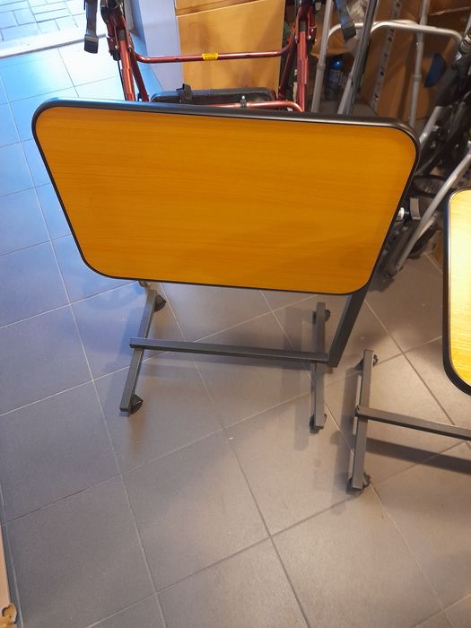 Stolik Przyłóżkowy Wypożyczalnia Warszawa już od 50 zł / miesiąc