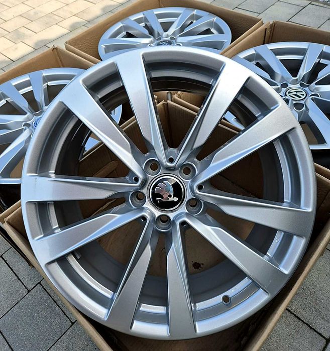 Felgi 19" 5x112 Mercedes OEM Klasa A B C E GLA GLB GLC TPMS Srebrne | #A223