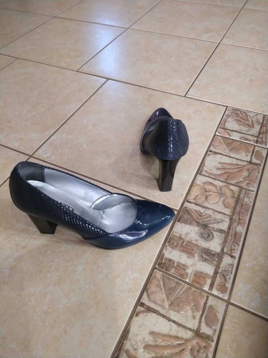 Buty na korku rozmiar 38