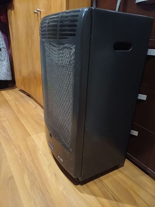 Aquecedor a gás preto