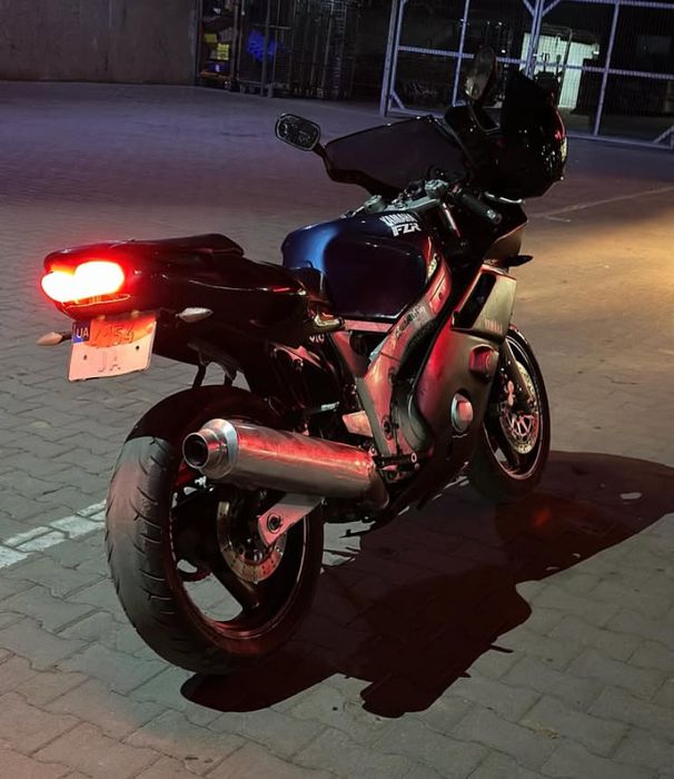 Yamaha fzr 600 genesis