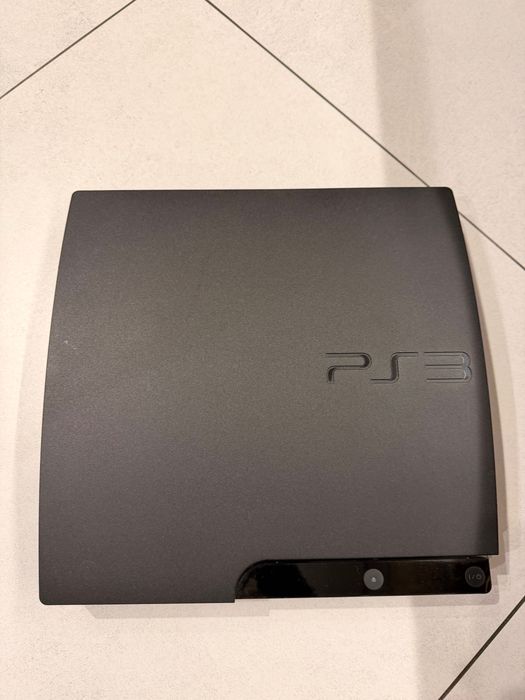 Sprzedam PlayStation 3 z akcesoriami