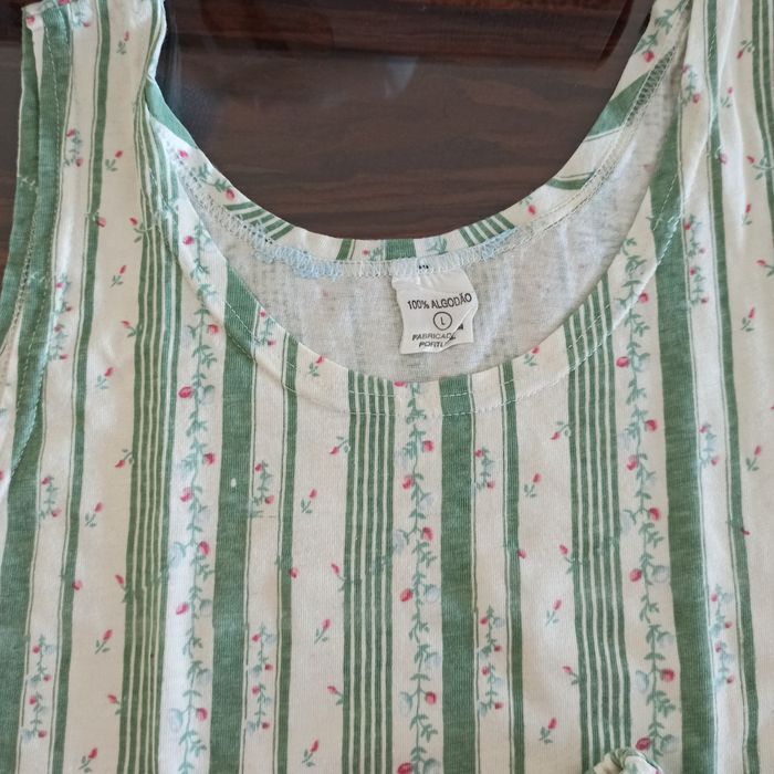 Pijama de camisola e calções, novo