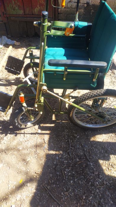 Продам новую инвалидную коляску