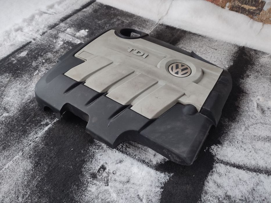 Декоративна кришка двигуна 2.0 TDI  CBA CBD CBB VW Passat B6 B7 Skoda