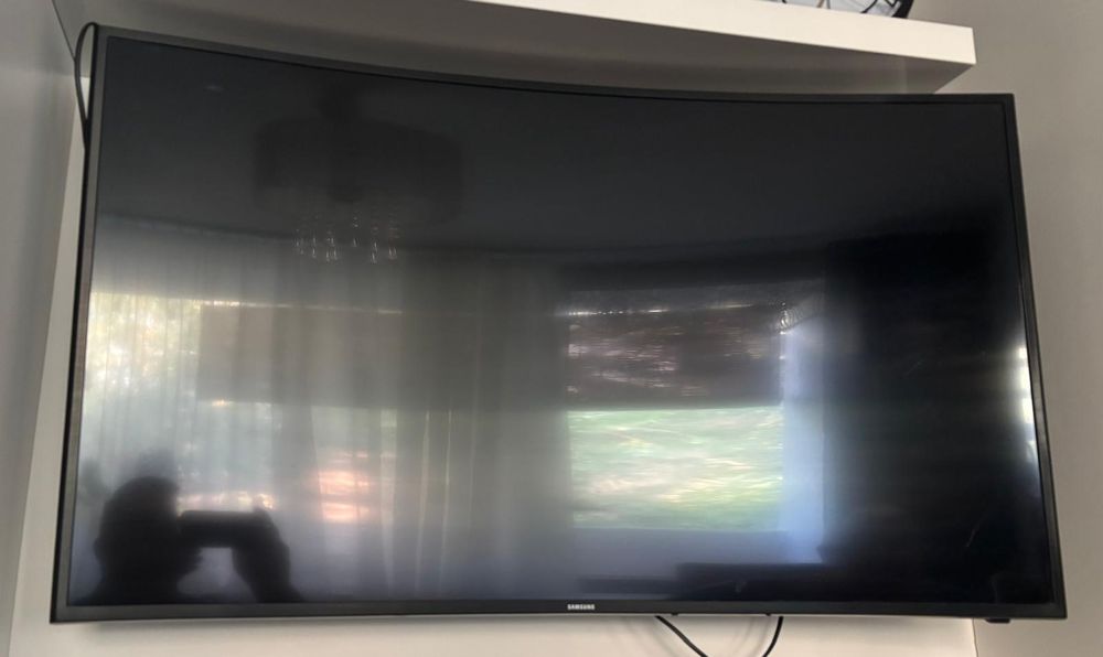 Nie działający telewizor samsung zaokrąglony..