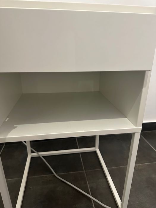 Cómoda para quarto/escritório nova