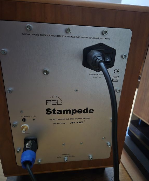 Subwoofer Rel Stampede