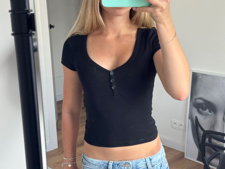 top z guzikami stradivarius