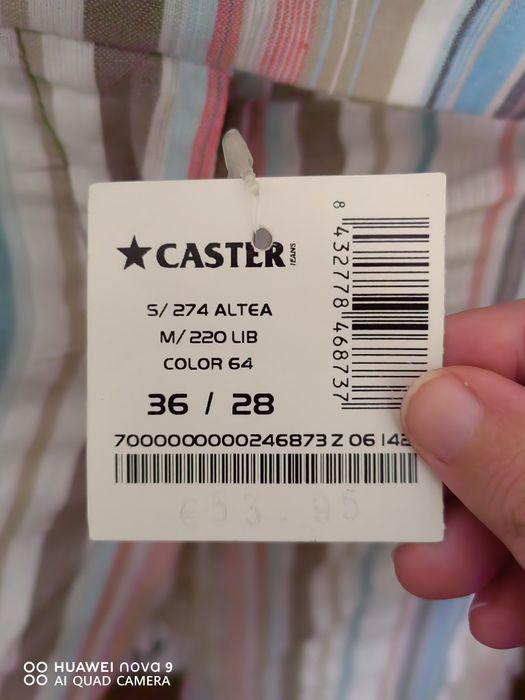 Calças em tecido NOVAS