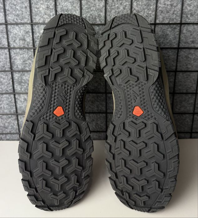 Зимние ботинки Quechua Waterproof размер 42.5