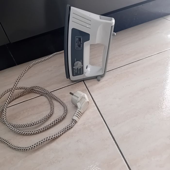 Ferro de engomar para viagem