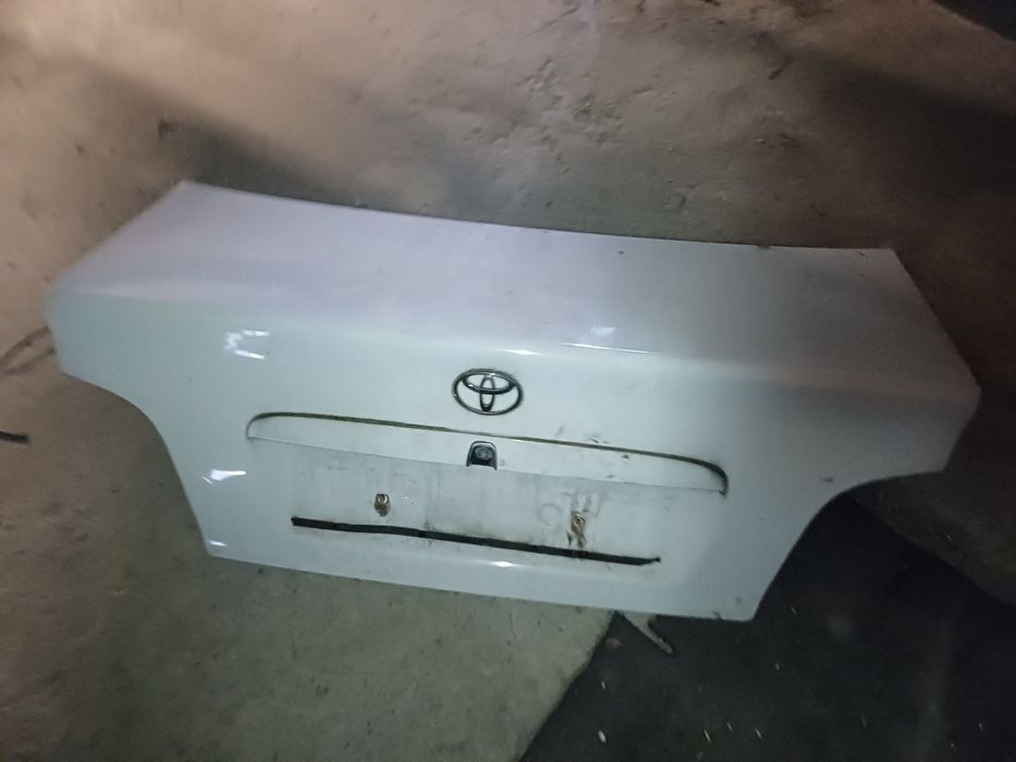 Toyota Avensis t22 sedan blenda klapy zamek klapa części
