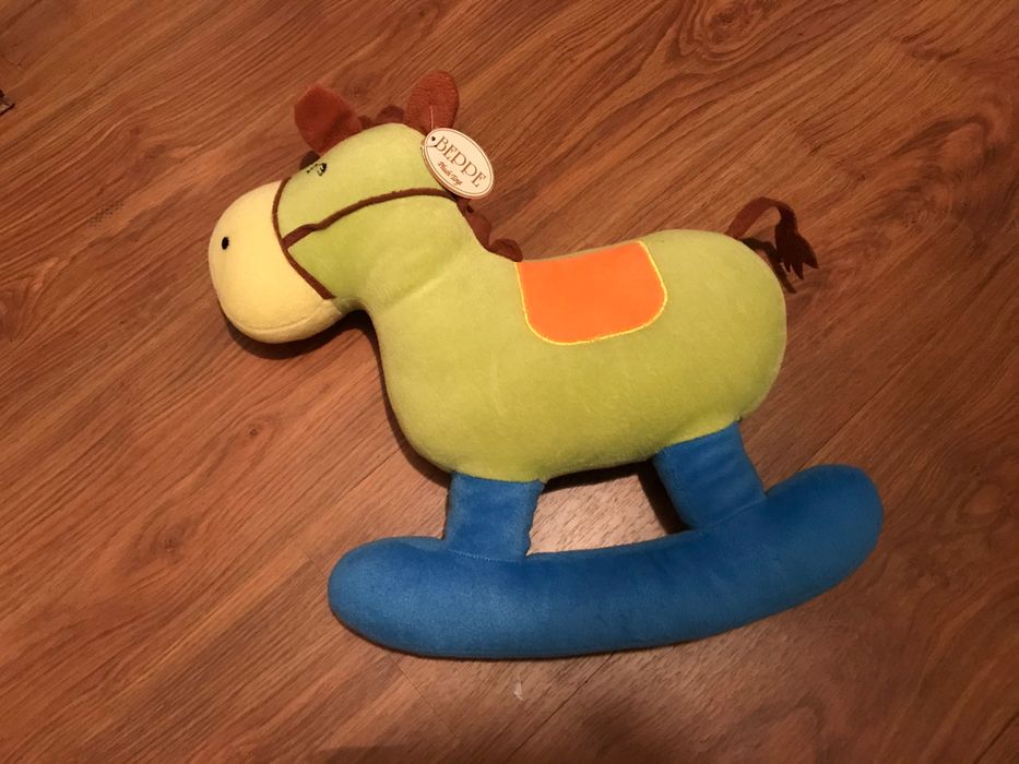 Pluszowy konik na biegunach poduszeczka nowy