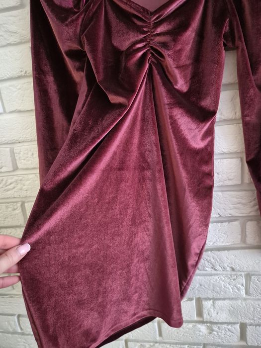 Sukienka mini ala welur bordowa s