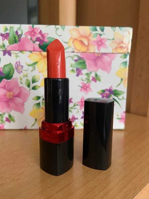 Ultrakremowa szminka Coral Fever Avon nowa szybka wysyłka