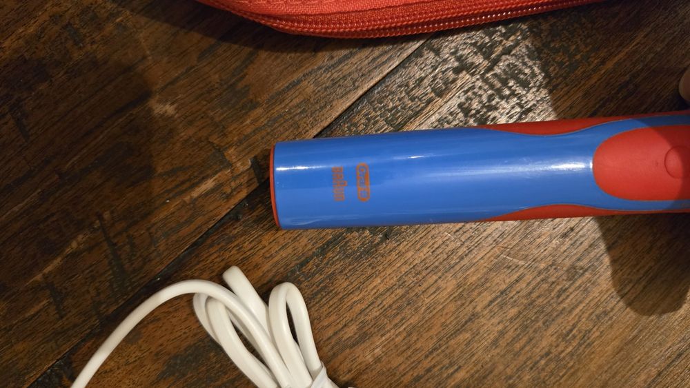 Oral-B zestaw Cars Auta