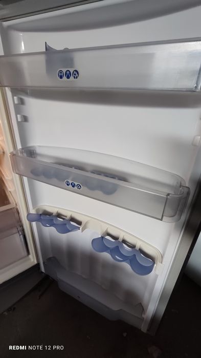 Широкий вместительный холодильник   Whirlpool No Frost , высота 187 см