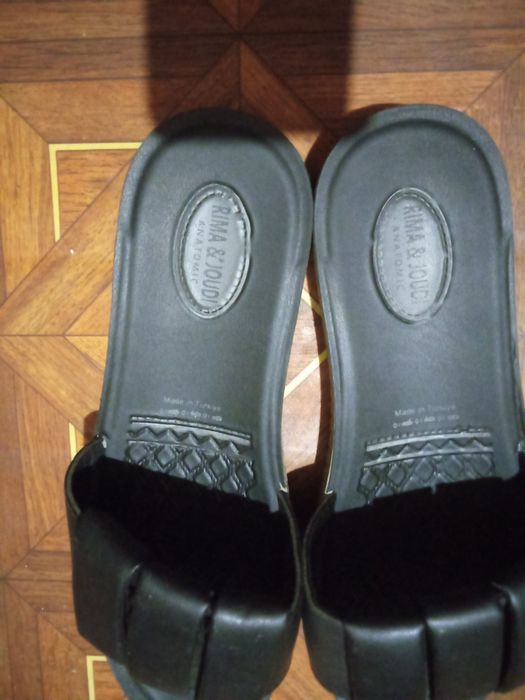 Шлепанцы женские р.41