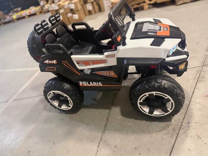 Дитячий електромобіль Monster 4X4 120W 1-местн. 3 цвета