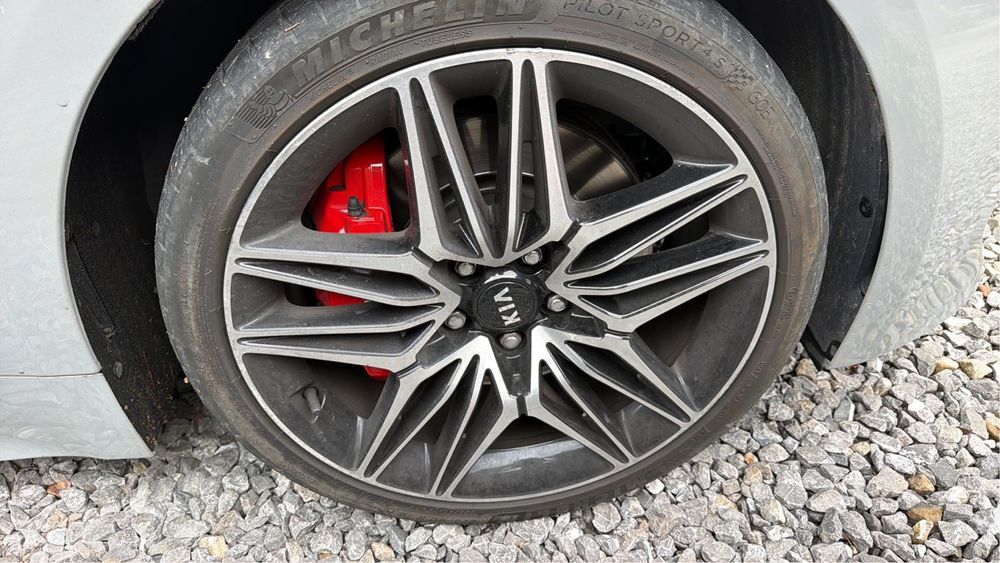 Koła letnie kia stinger 19” 5x114.3 felgi stinger