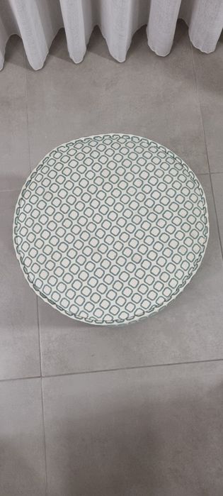 Conjunto de Cadeiras + Puffs