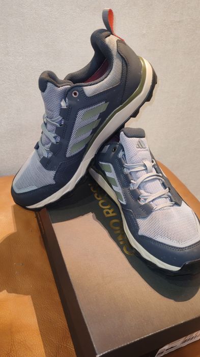 Кроссовки адидас adidas оригинал новые, ОБМЕН на брендовую одежду обув