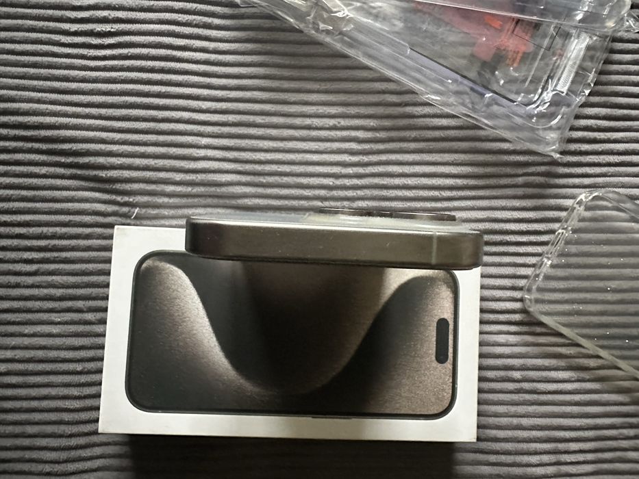 Iphone 15 pro-stan idealny.