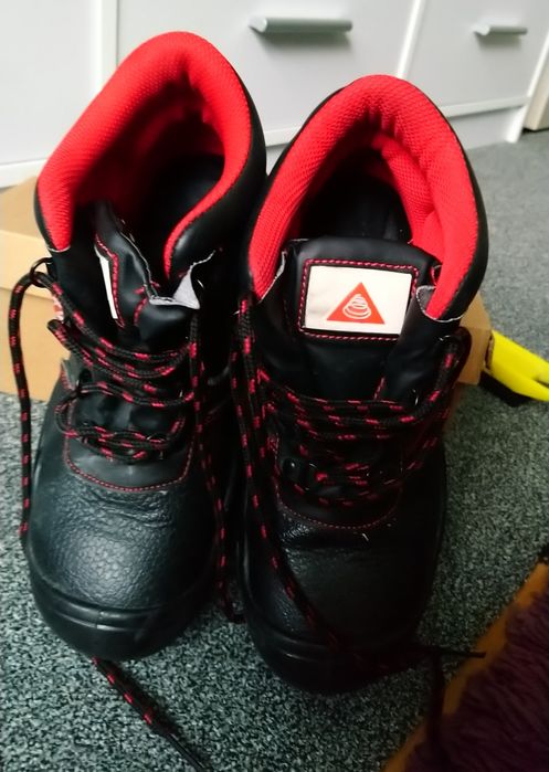 Buty vkve.  r 38