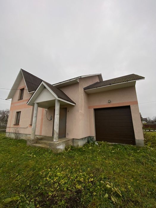 Продаж 2 поверхового будинку, Почаїв