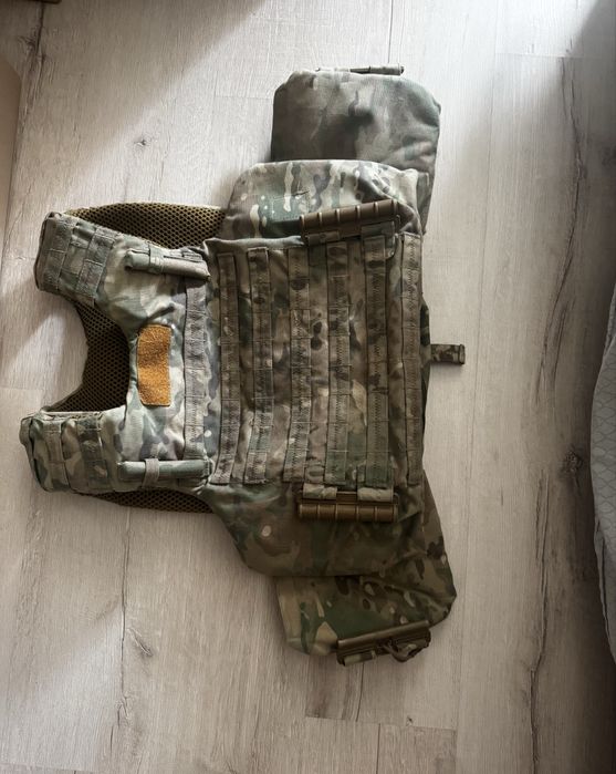 Бронежелет  multicam